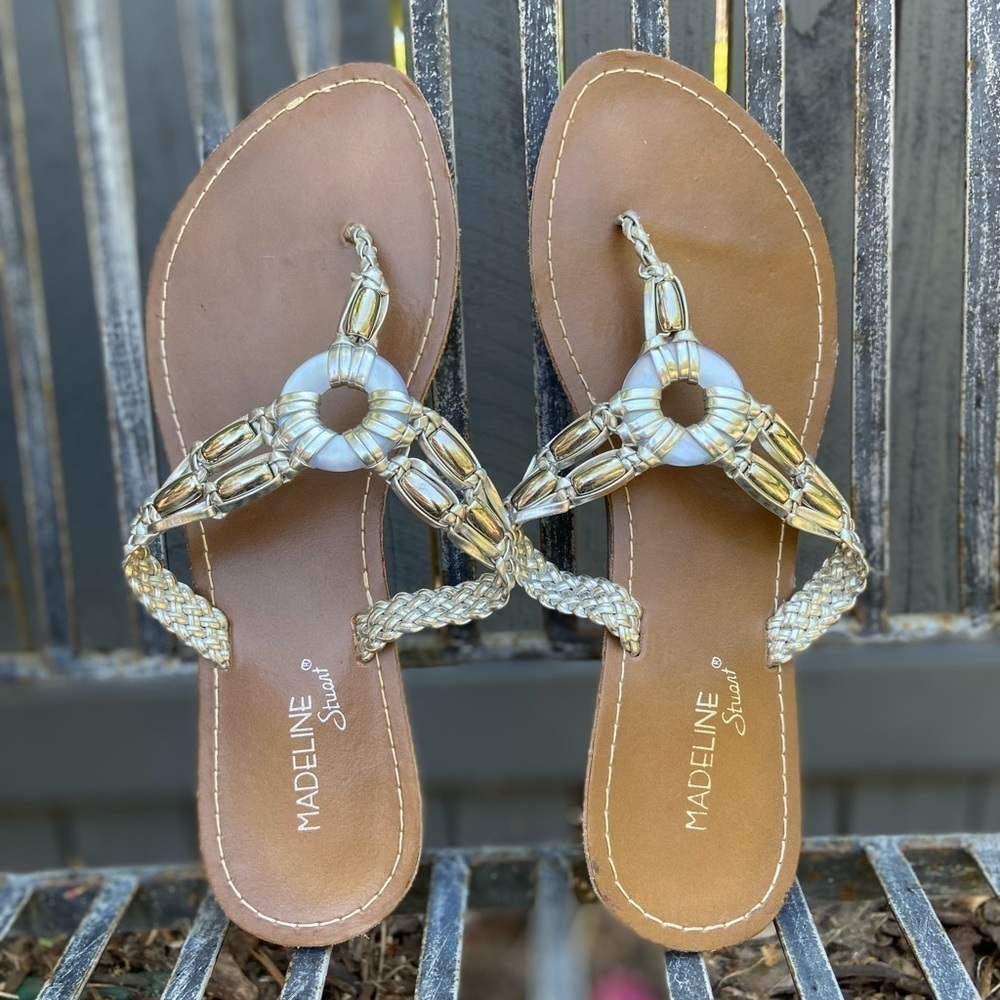 Madeline Stuart Thong Sandal Size 7M
